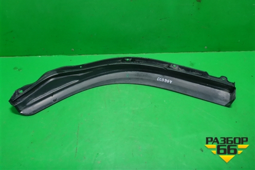 Накладка двери правой для Isuzu ELF (N-series) с 2006-2014г (Эльф)