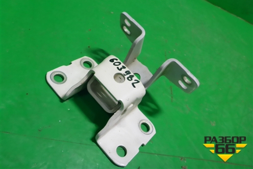 Петля двери правой нижняя для Isuzu ELF (N-series) с 2006-2014г (Эльф)