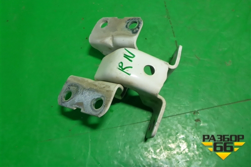 Петля двери правой нижняя для Isuzu ELF (N-series) с 2006-2014г (Эльф)