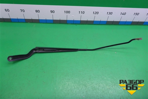 Поводок стеклоочистителя правый (2S6117526BB) для Ford Fiesta с 2001-2008г (Фиеста 5)
