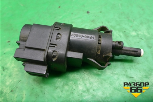 Датчик включения стопсигнала (3M5T13480AC) для Ford Fiesta с 2001-2008г (Фиеста 5)