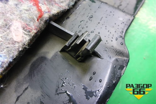 Обшивка двери багажника (5-ти дверный кузов) для Citroen C4 с 2005-2011г (С4)