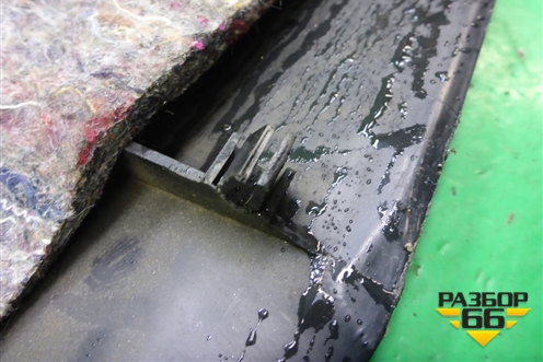 Обшивка двери багажника (5-ти дверный кузов) для Citroen C4 с 2005-2011г (С4)