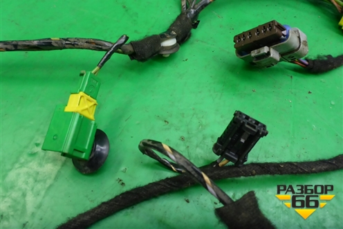 Проводка двери передней левой (9657592480) для Citroen C4 с 2005-2011г (С4)