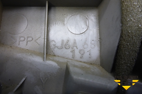 Обшивка стойки центральная верхняя правая (GJ6A68191) для Mazda Mazda 6 (GG) с 2002-2007г