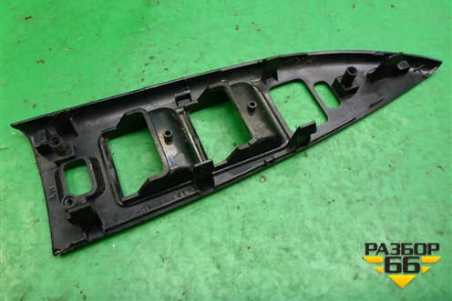 Накладка двери передней левой (на модуль управления стеклоподъёмниками) (GP9A684L6) для Mazda Mazda 6 (GG) с 2002-2007г