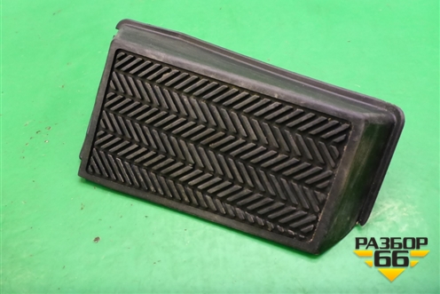 Накладка внутренняя (педаль отдыха) (5819068010) для Toyota Isis c 2004-2018г (Исис)