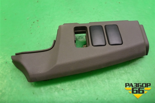 Накладка на торпедо (5544644030) для Toyota Isis c 2004-2018г (Исис)