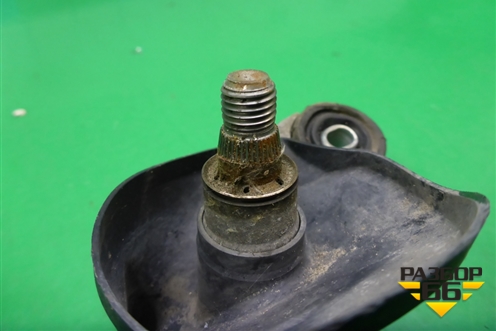 Трапеция стеклоочистителей для Toyota Isis c 2004-2018г (Исис)