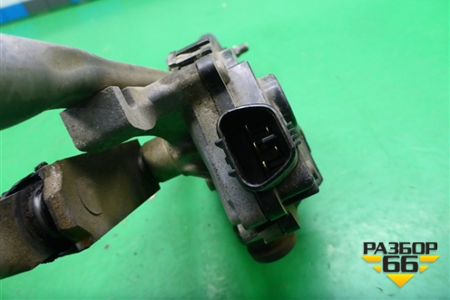 Трапеция стеклоочистителей для Toyota Isis c 2004-2018г (Исис)