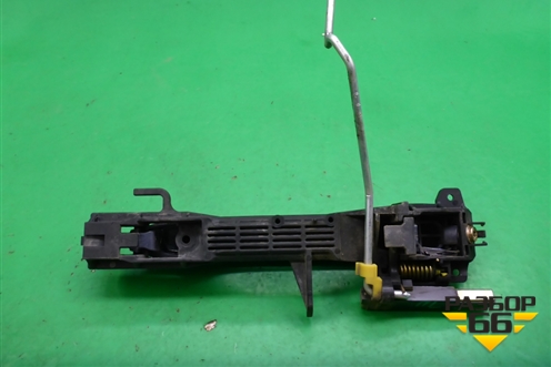 Ручка наружная двери передней левой для Toyota Isis c 2004-2018г (Исис)