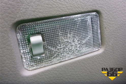 Обшивка багажника левая (нижняя) (6473244040) для Toyota Isis c 2004-2018г (Исис)