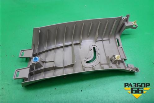 Обшивка стойки задняя верхняя левая (задняя часть) (6263944030) для Toyota Isis c 2004-2018г (Исис)