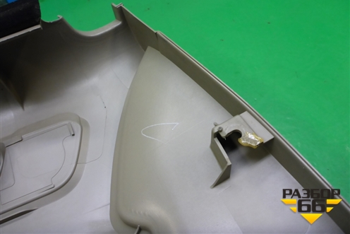 Обшивка двери передней правой под электрику (D761126310) для Toyota Isis c 2004-2018г (Исис)