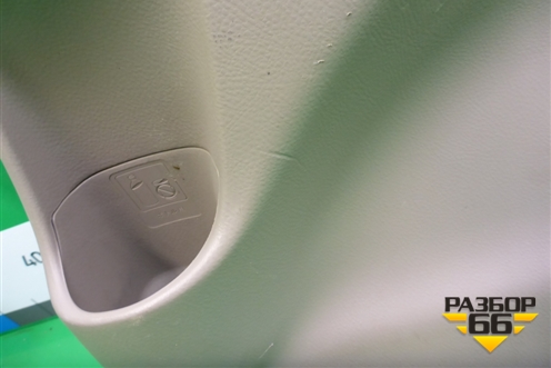 Обшивка двери (сдвижной правой) для Toyota Isis c 2004-2018г (Исис)