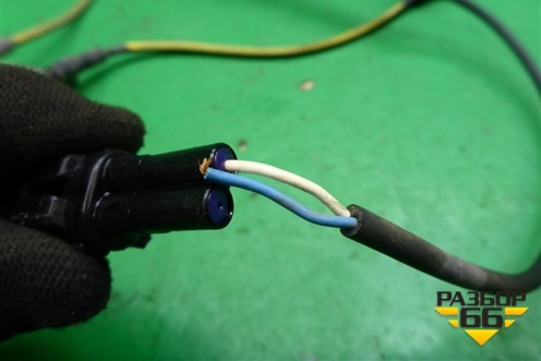 Датчик ABS передний правый (8826612620) для Toyota Isis c 2004-2018г (Исис)