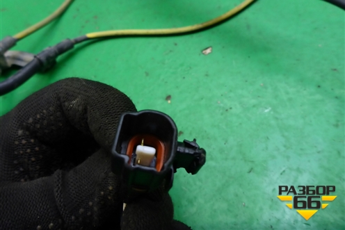 Датчик ABS передний правый (8826612620) для Toyota Isis c 2004-2018г (Исис)