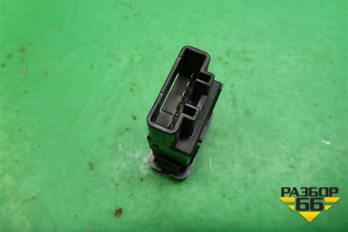 Кнопка для Toyota Isis c 2004-2018г (Исис)