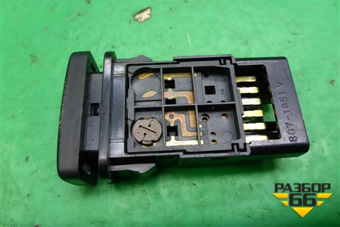 Кнопка для Toyota Isis c 2004-2018г (Исис)