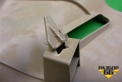 Обшивка стойки задняя верхняя правая (5ти дверный кузов) (13180611) для Opel Corsa D с 2006-2014г (Корса Д)