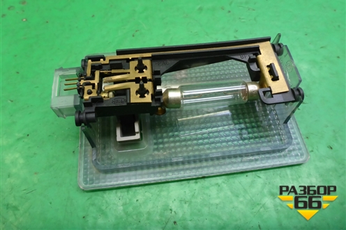 Плафон салонный передний для Opel Corsa D с 2006-2014г (Корса Д)