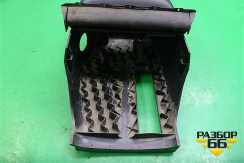 Кожух рулевой колонки (GJ6A60221) для Mazda Mazda 6 (GG) с 2002-2007г