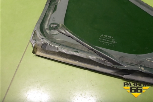 Стекло глухое правое (627100R120) для Toyota Rav-4 с 2018г (Рав 4)