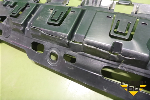 Кронштейн заднего бампера (51128070332) для BMW X5 G05 с 2018г (Х5 Г05)