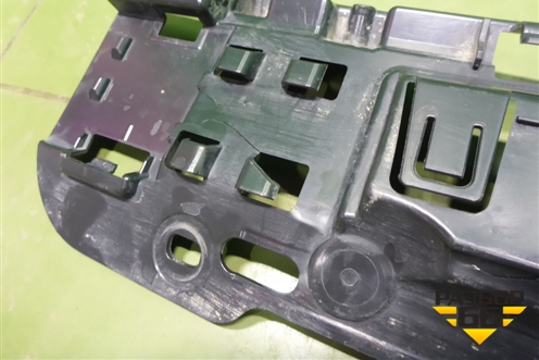 Кронштейн заднего бампера (51128070332) для BMW X5 G05 с 2018г (Х5 Г05)