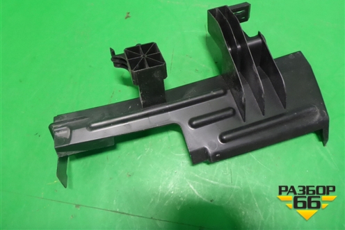 Дефлектор радиатора левый (новый) (BM518311AC) для Ford Focus 3 с 2011г (Фокус)