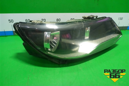 Фара правая (галоген) (5N1941006B) для Volkswagen Tiguan с 2011-2016г (Тигуан)