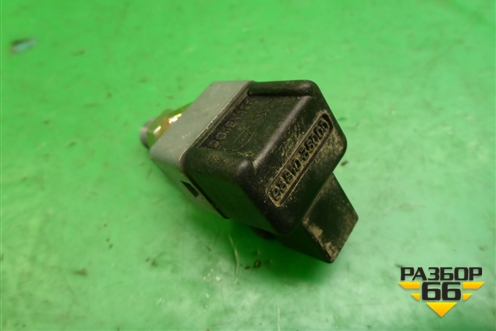 Датчик включения стопсигнала (9381038000) для Hyundai Elantra 3 (XD) с 2000-2010г (Элантра)