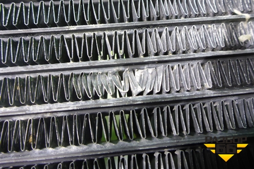 Радиатор маслоохладитель КПП (5N0317019D) для Volkswagen Tiguan с 2011-2016г (Тигуан)