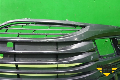 Решетка в передний бампер центральная (до 2020г) (5311333110) для Toyota Camry V70 с 2017г (Камри)