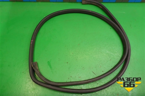 Уплотнитель двери передней правой (5ти дверный кузов) для Land Rover Freelander 1 с 1997-2006г (Фрилендер)