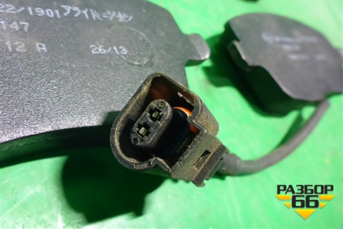 Колодки тормозные передние (ADB11147) для Skoda Fabia с 2007-2014г (Фабия)