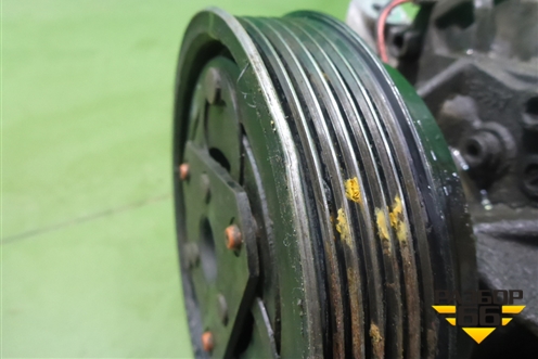 Компрессор кондиционера (1.6л K7MA812) (8201025121) для Renault Logan II с 2012г (Логан)