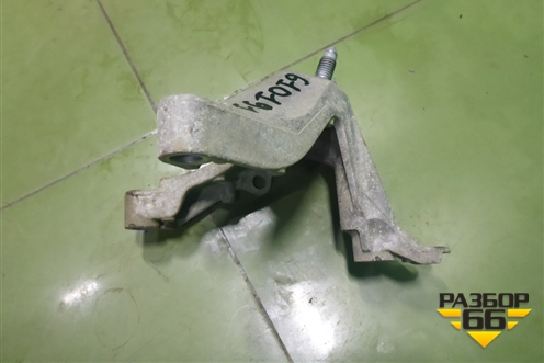 Кронштейн КПП (1.6л K7MA812) (112531966R) для Renault Logan II с 2012г (Логан)