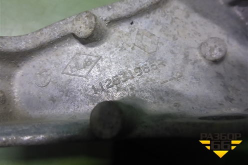 Кронштейн КПП (1.6л K7MA812) (112531966R) для Renault Logan II с 2012г (Логан)