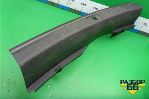 Обшивка багажника на заднюю панель (седан) (4G5863471B) для Audi A6 (C7) с 2011-2018г (А6)