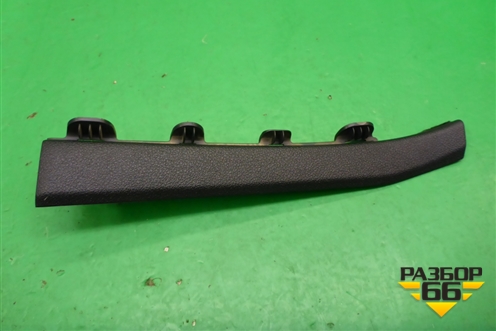 Накладка на торпедо (вертикальная правая) (4G0868204) для Audi A6 (C7) с 2011-2018г (А6)