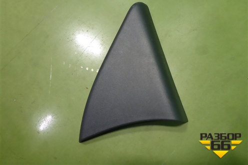 Накладка двери передней правой уголок (802923883R) для Renault Logan II с 2012г (Логан)