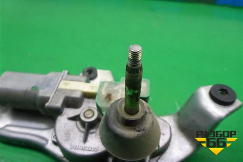 Моторчик стеклоочистителя задний для Mitsubishi Outlander XL с 2006-2012г (Аутлендер ХЛ)