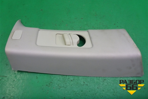 Обшивка стойки задняя верхняя левая (передняя часть) для Land Rover Range Rover 3 с 2002-2012г (Вог)