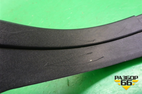 Накладка порога внутренняя (центральная левая) (EMN000071PVA) для Land Rover Range Rover 3 с 2002-2012г (Вог)