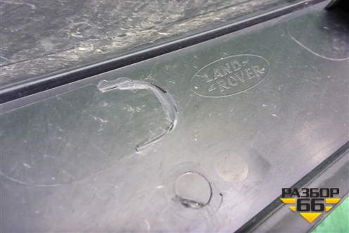 Накладка заднего крыла левого (на стойку) (DDH000093) для Land Rover Range Rover 3 с 2002-2012г (Вог)