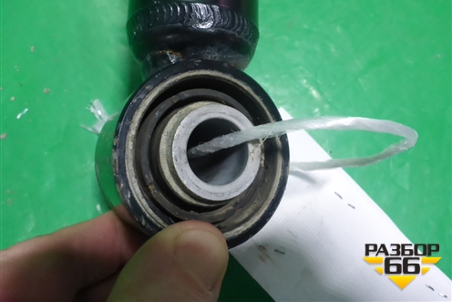 Амортизатор задний (33526866617) для BMW 5-серия G30 с 2017г