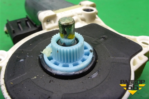 Моторчик стеклоподъёмника передний левый для Land Rover Range Rover 3 с 2002-2012г (Вог)