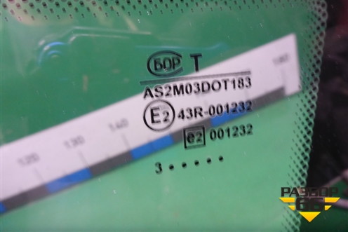 Стекло глухое правое для VAZ Chevrolet Niva/Нива с 2002-2020г