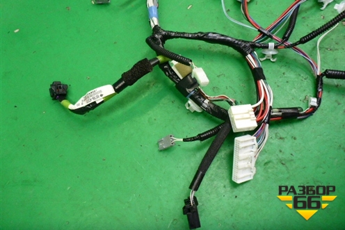 Проводка двери багажника (8218442611) для Toyota Rav-4 с 2012-2019г (Рав 4)